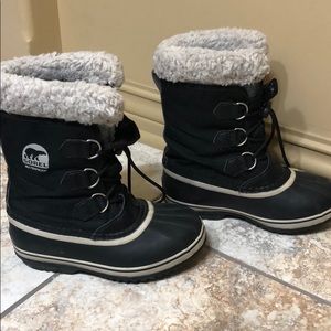 SOLD Sorel Caribou Snow Boots